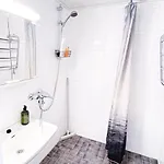 Center 3-room Apartment, Parking *