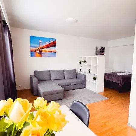 Διαμέρισμα Center 3-room Apartment, Parking *