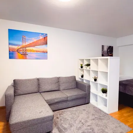 Center 3-room Apartment, Parking Apartmán
